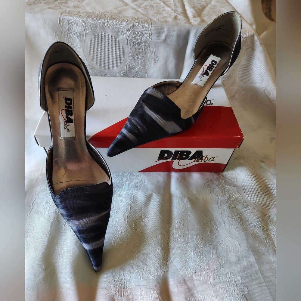 Diba Women's Elegant Pointy Black and Gray Heels Sz8.5M!!